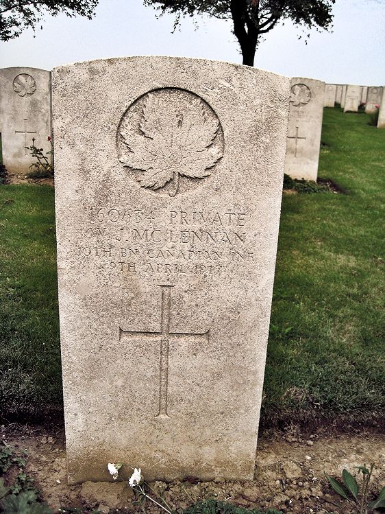Photo of headstones/W J McLennan d 9 Apr 1917 hdstn Arras